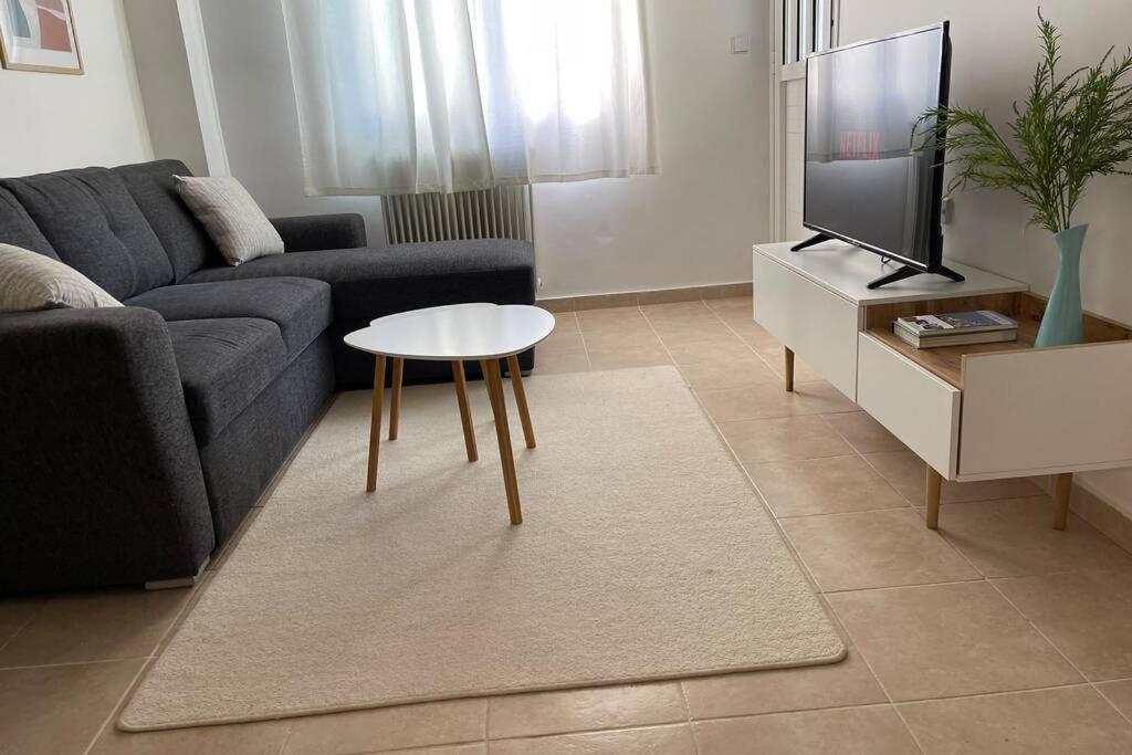Attic Studio Stay Каламата Экстерьер фото